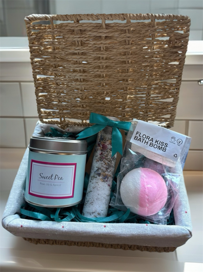 Sweet Pea Bath Time Hamper